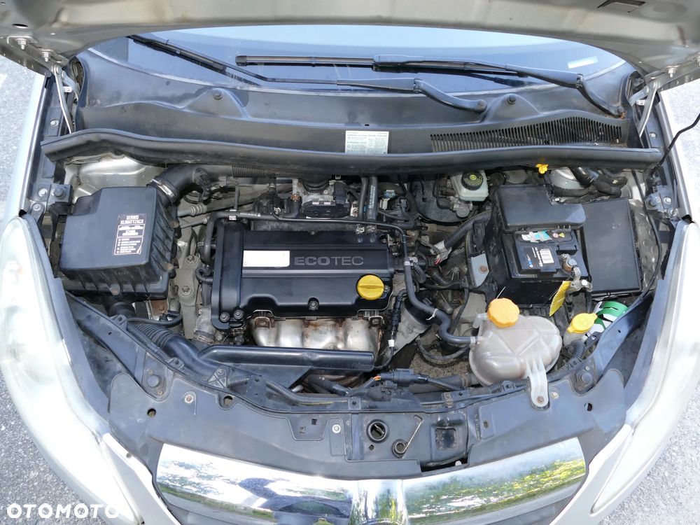 Opel Corsa 1.2 16V Cosmo - 17