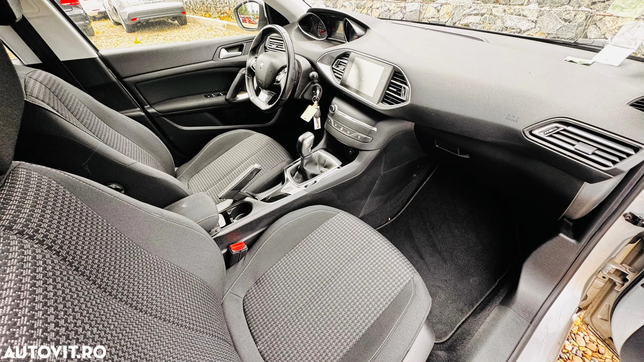 Peugeot 308 1.2 L PureTech Turbo S&S Allure Pack - 11