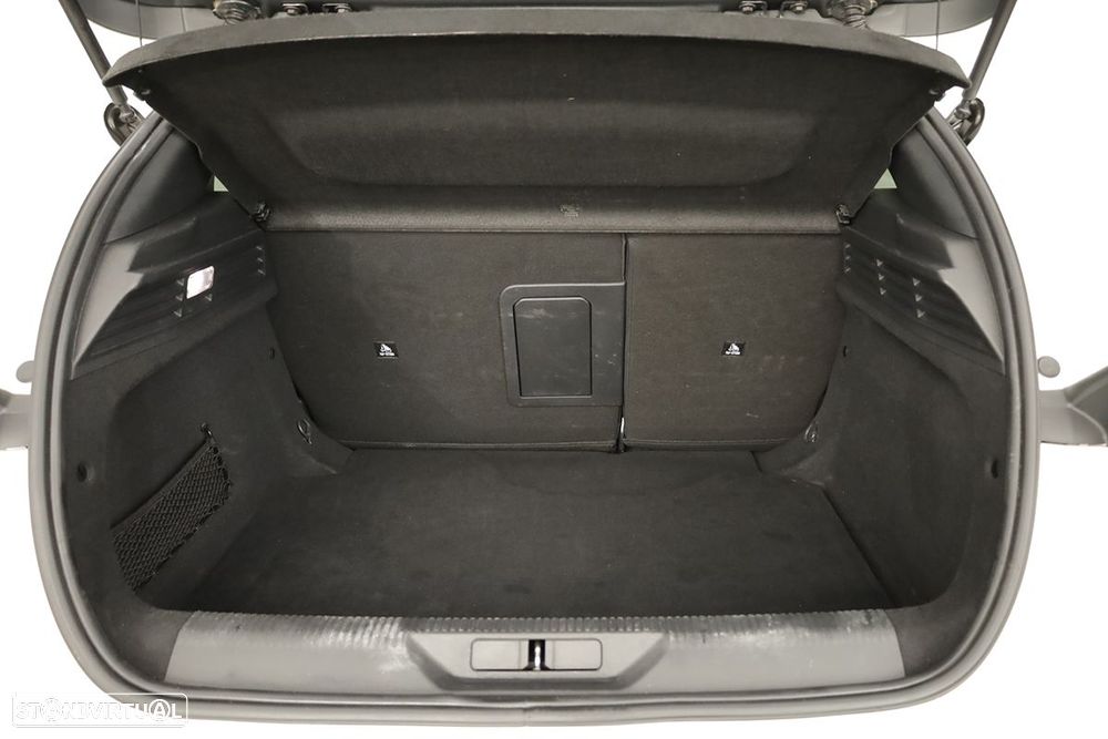 Peugeot 308 1.2 PureTech Allure EAT8 - 24