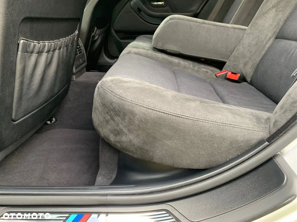 BMW Seria 5 - 32