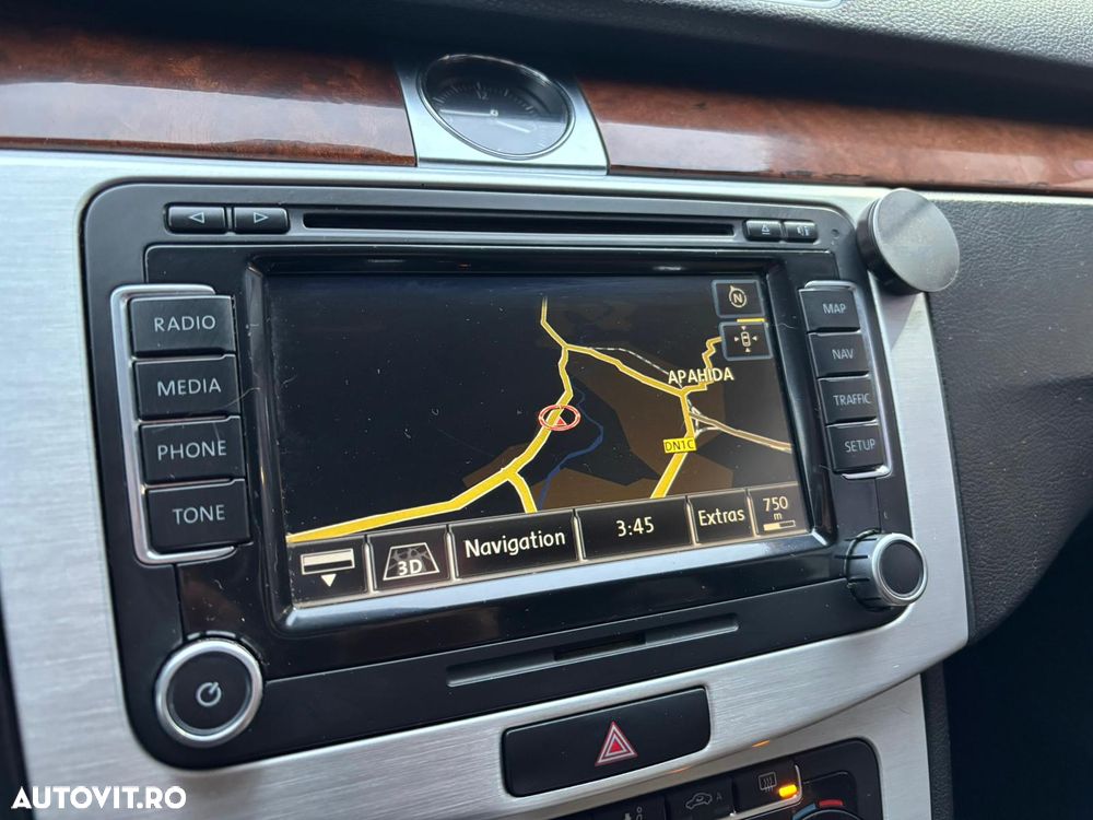 Volkswagen Passat 2.0 TDI DPF DSG 4Motion Comfortline - 15