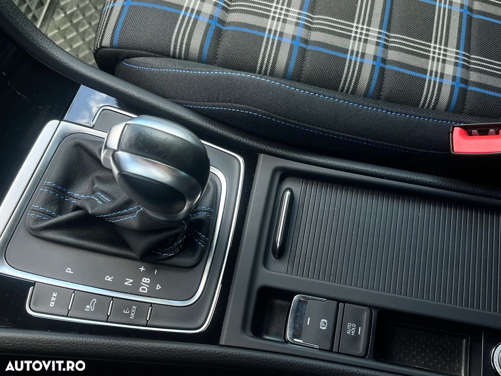 Volkswagen Golf 1.4 GTE Plug-In-Hybrid DSG - 22
