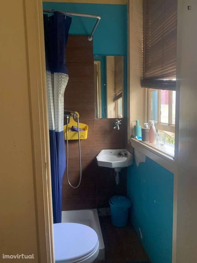 Quarto - localizado em Paranhos Porto - Grande imagem: 2/14