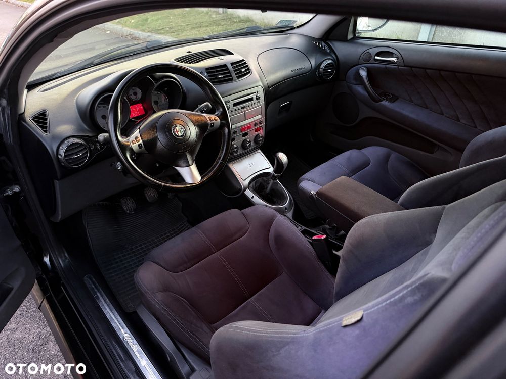 Alfa Romeo GT 2.0JTS Black Line - 27