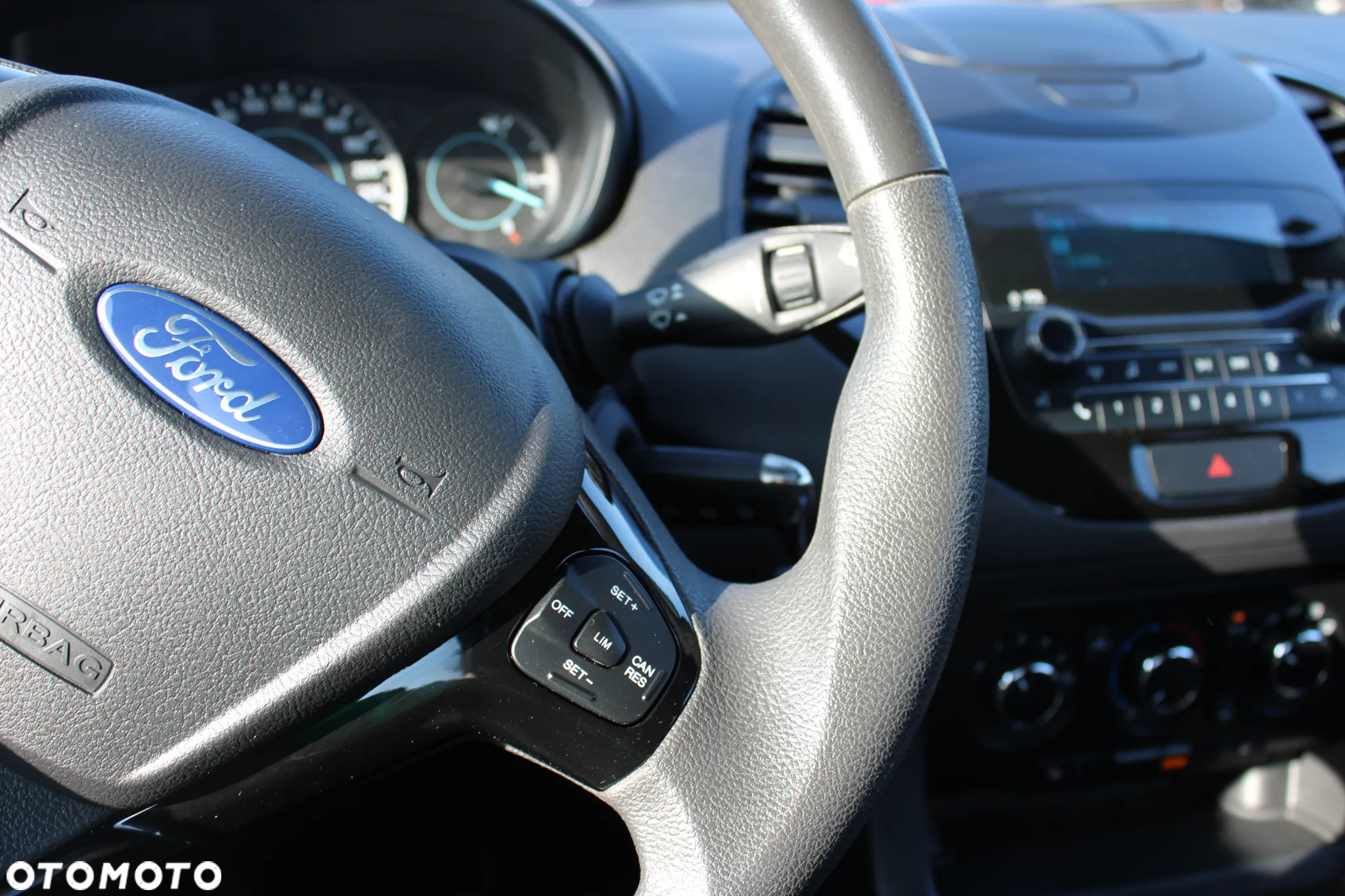 Ford Ka+ 1.2 S&S White - 32