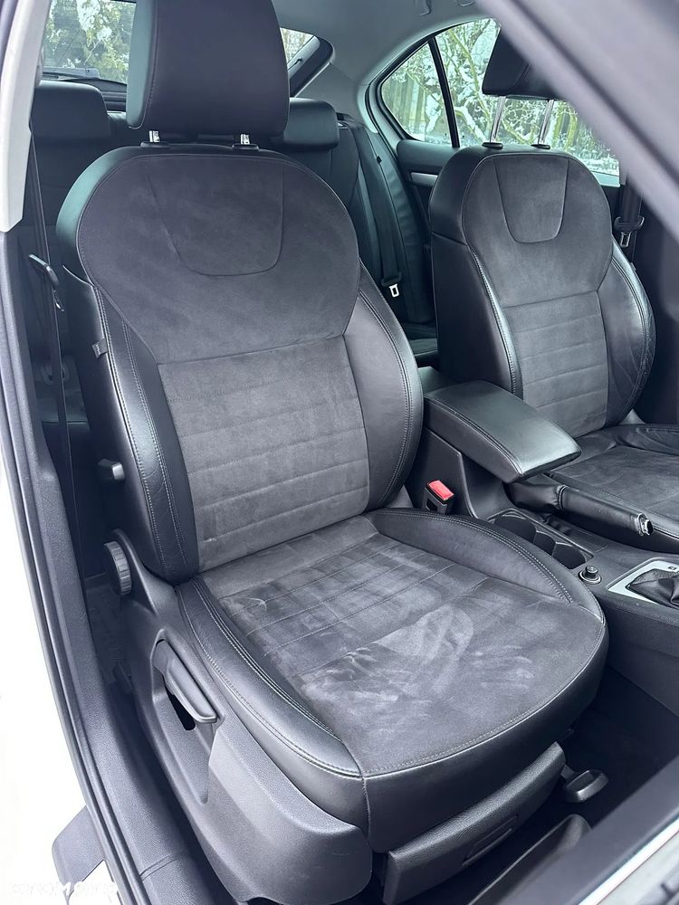 Skoda Octavia 1.8 TSI Elegance DSG - 30