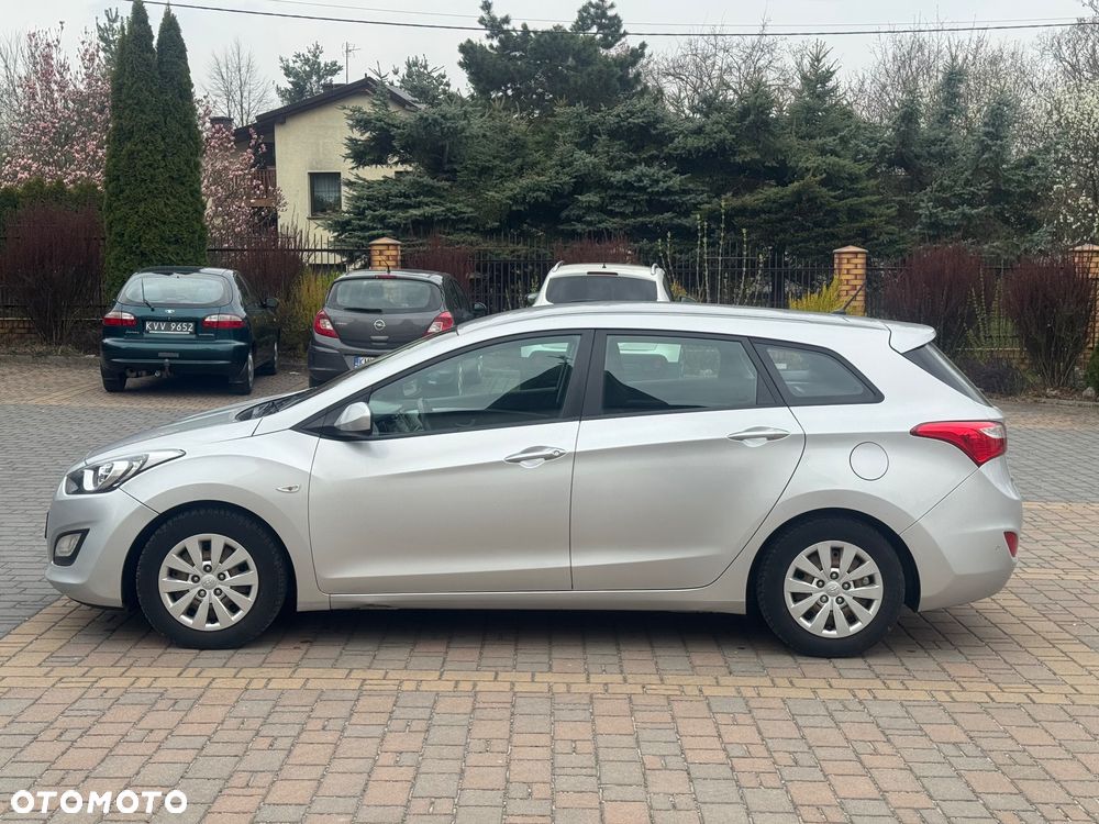 Hyundai i30 1.4 CRDi Premium - 8