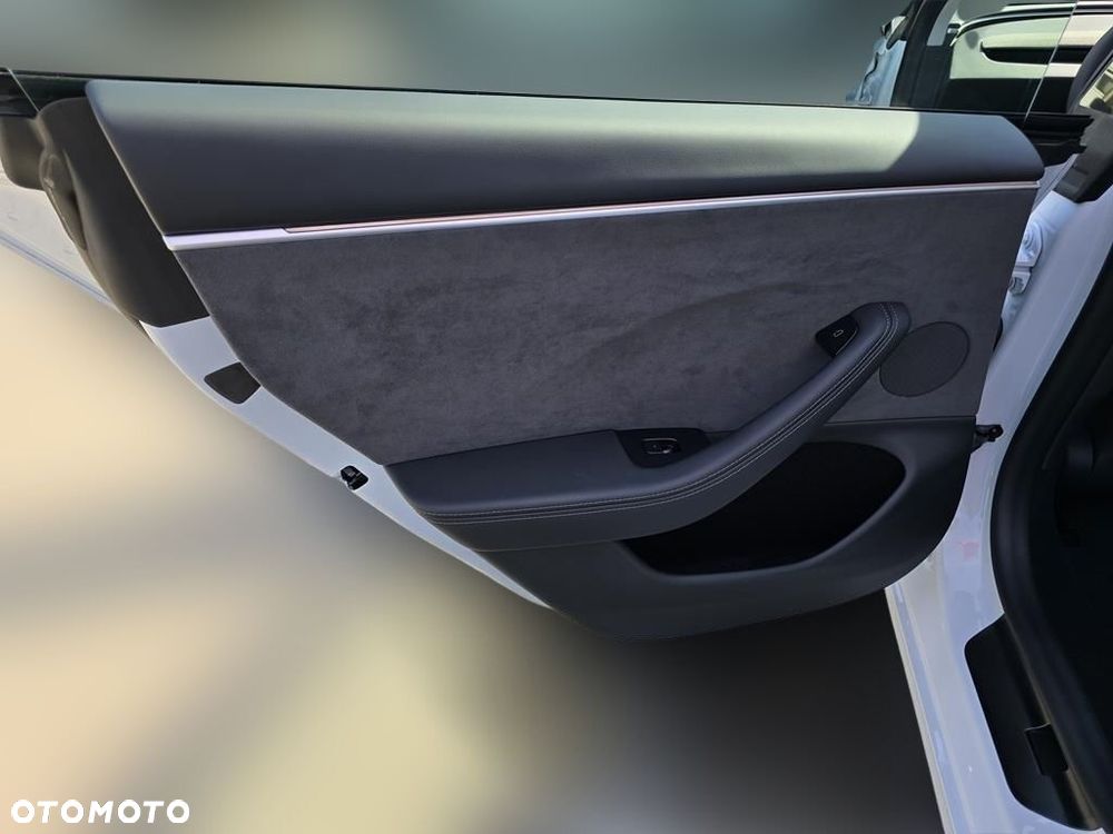 Tesla Model 3 Long Range AWD Premium - 9