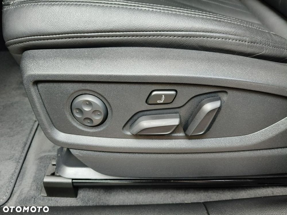 Audi Q5 40 TDI quattro S tronic sport - 26