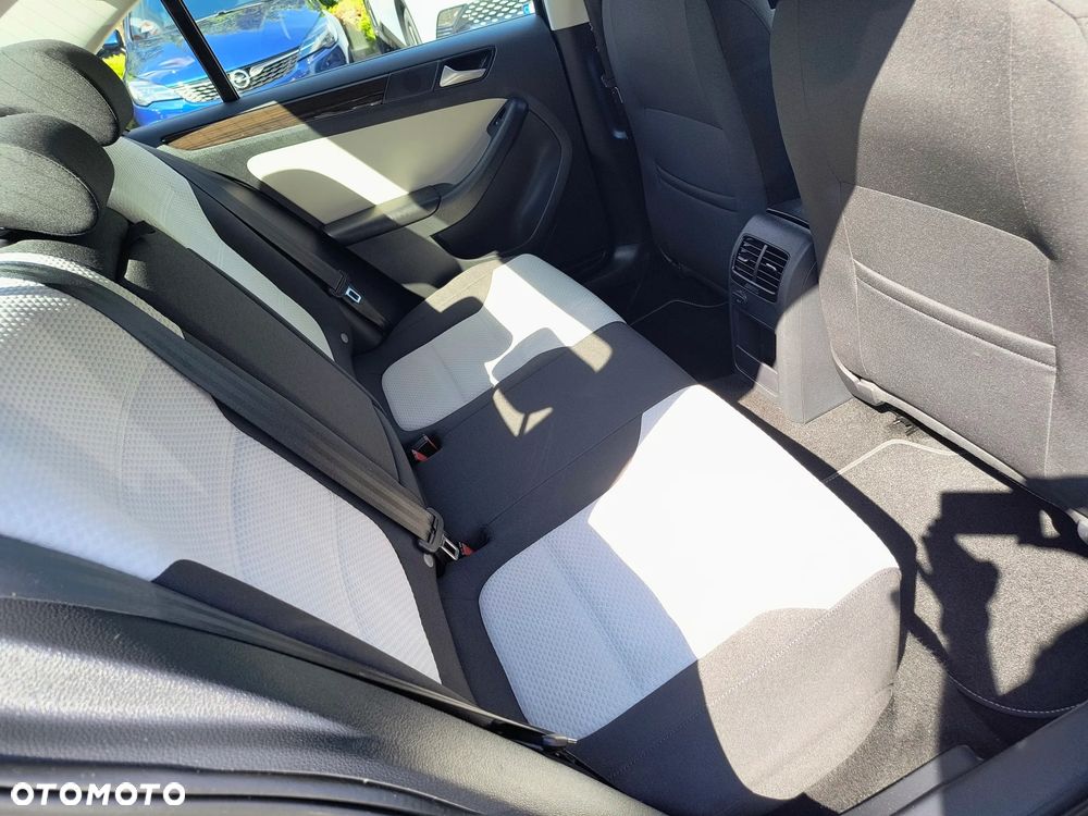 Volkswagen Jetta 1.4 TSI BMT Comfortline - 17