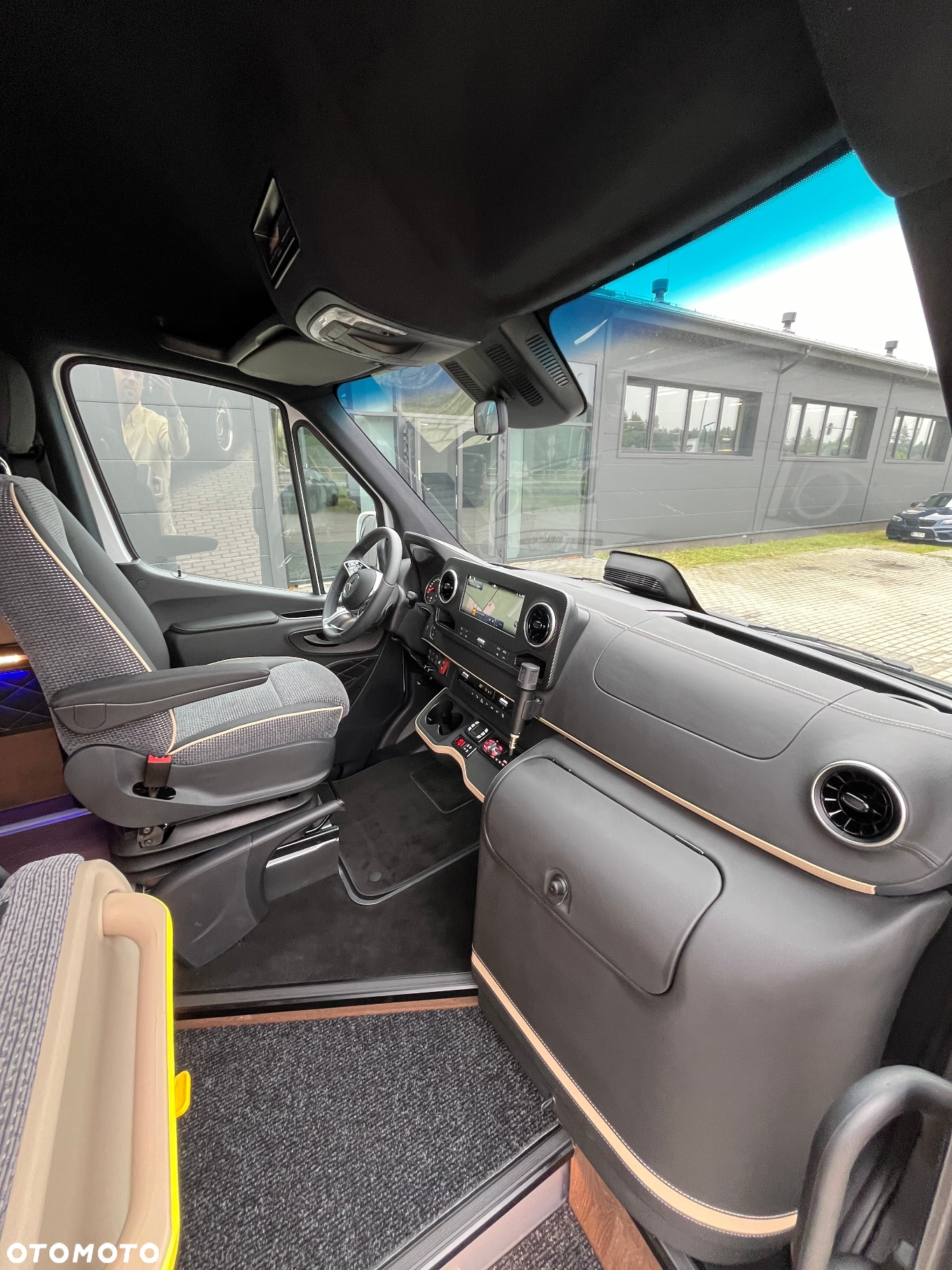 Mercedes-Benz Sprinter 519 - 14