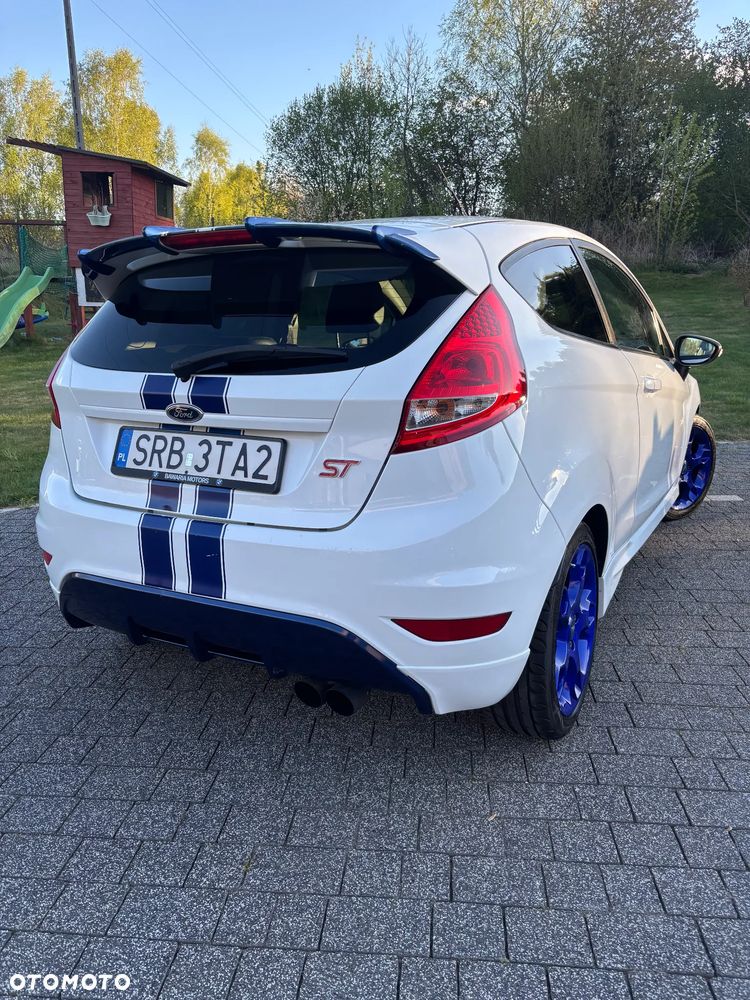 Ford Fiesta 1.6 Sport - 19
