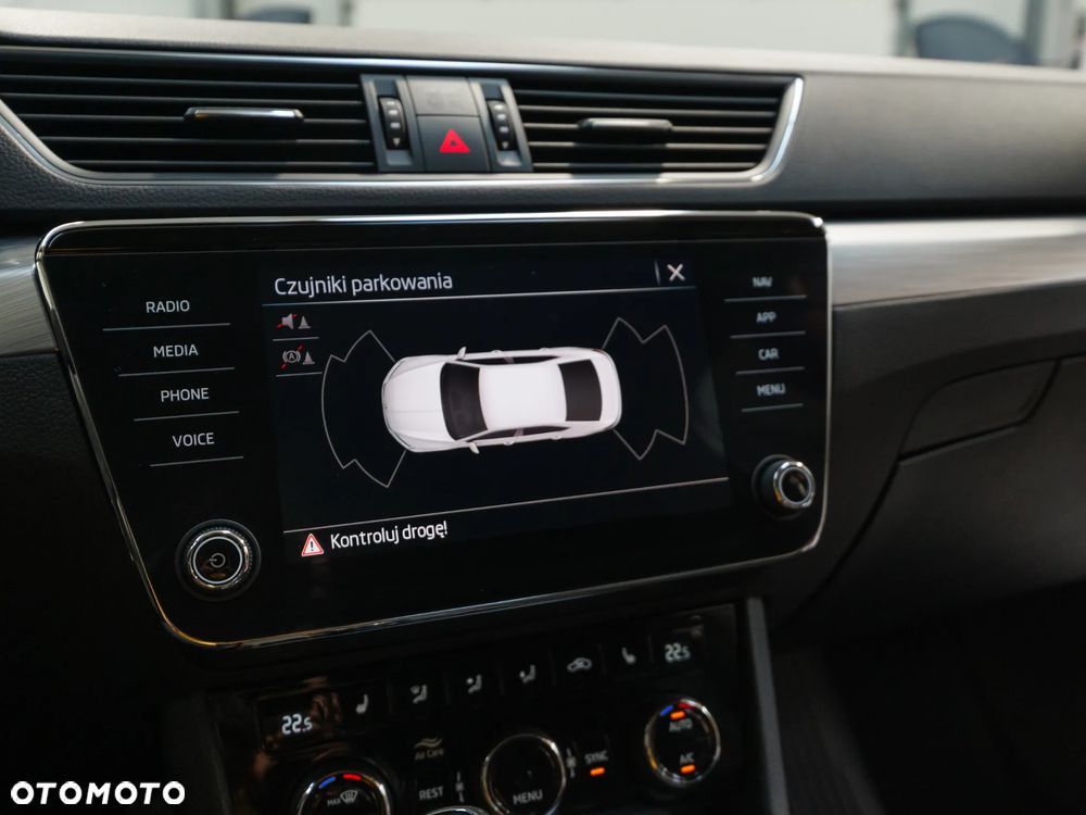 Skoda Superb 2.0 TDI SCR Ambition - 33