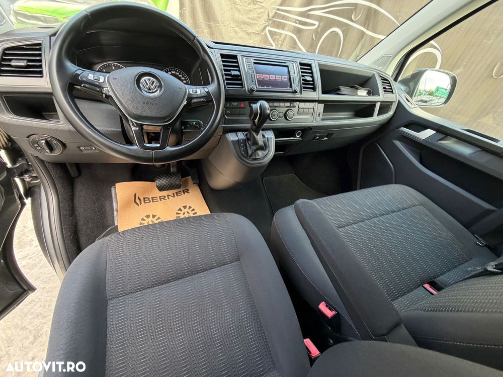 Volkswagen Caravelle - 11