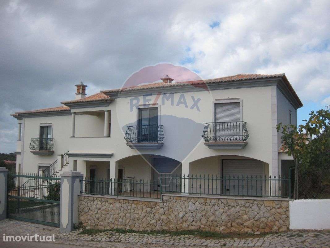 Moradia T4 para venda - Grande imagem: 2/10