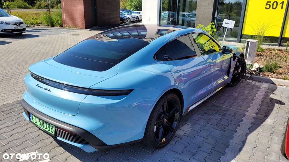 Porsche Taycan - 23