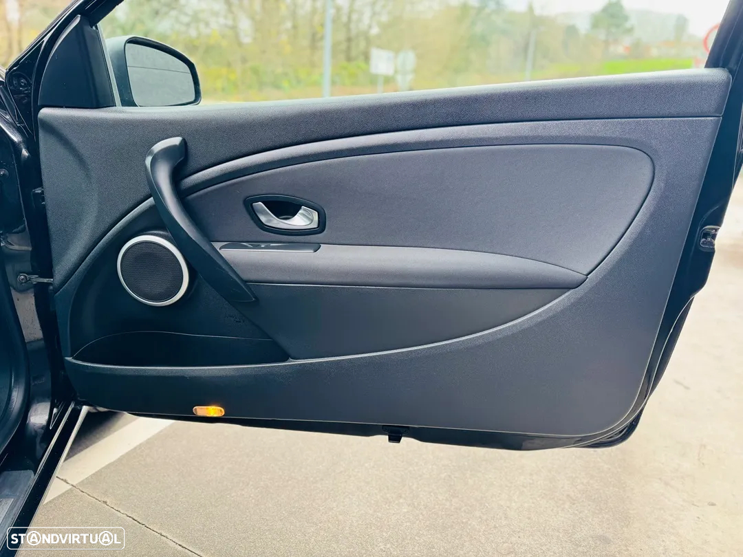 Renault Mégane Coupe 1.5 dCi Dynamique S - 19