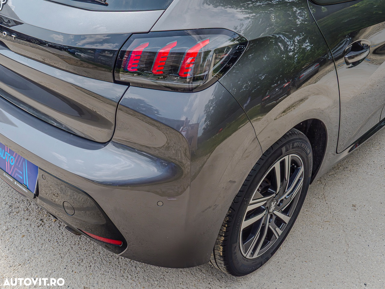 Peugeot 208 PureTech 100 Allure Pack - 28