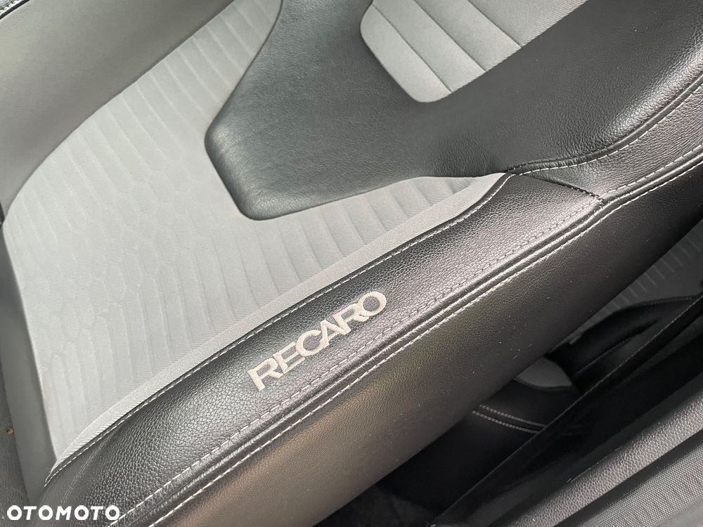 Ford Fiesta 1.6 EcoBoost ST - 15