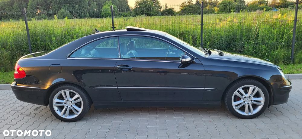 Mercedes-Benz CLK 220 CDI Automatik Avantgarde DPF - 2