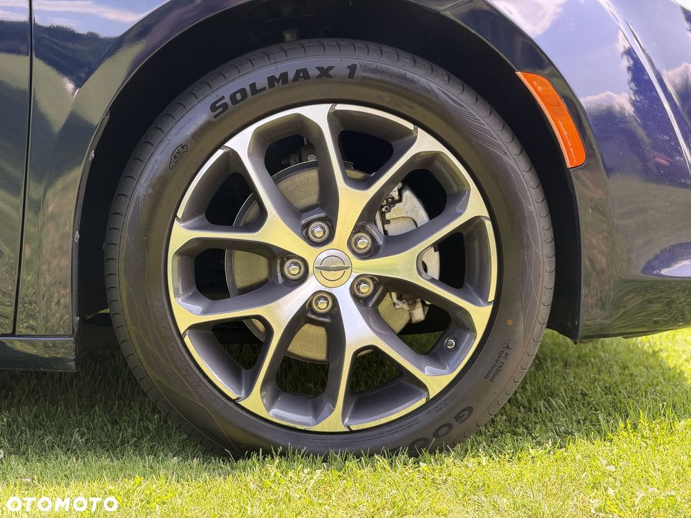 Chrysler Pacifica - 13