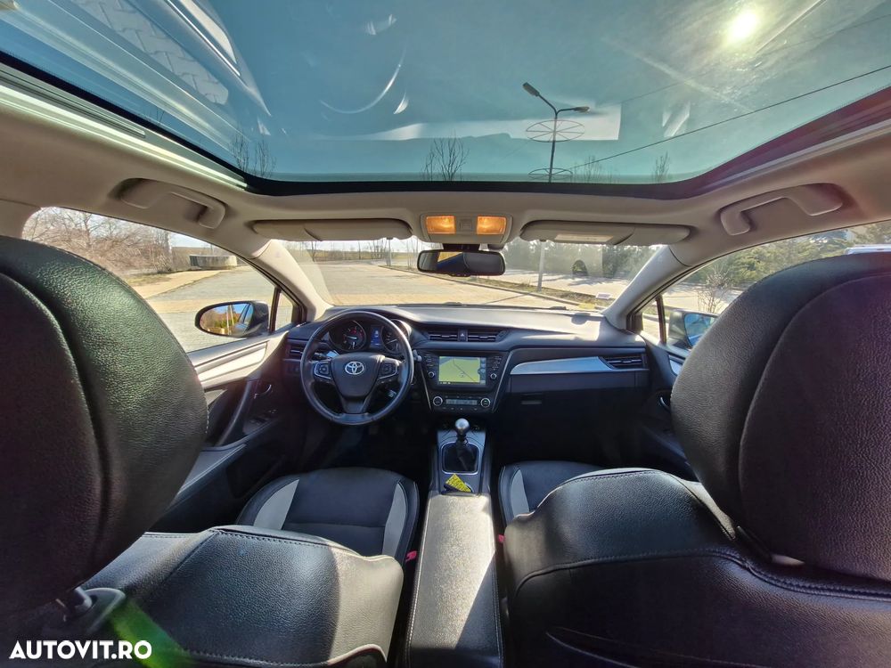 Toyota Avensis 2.0 D-4D Executive - 14