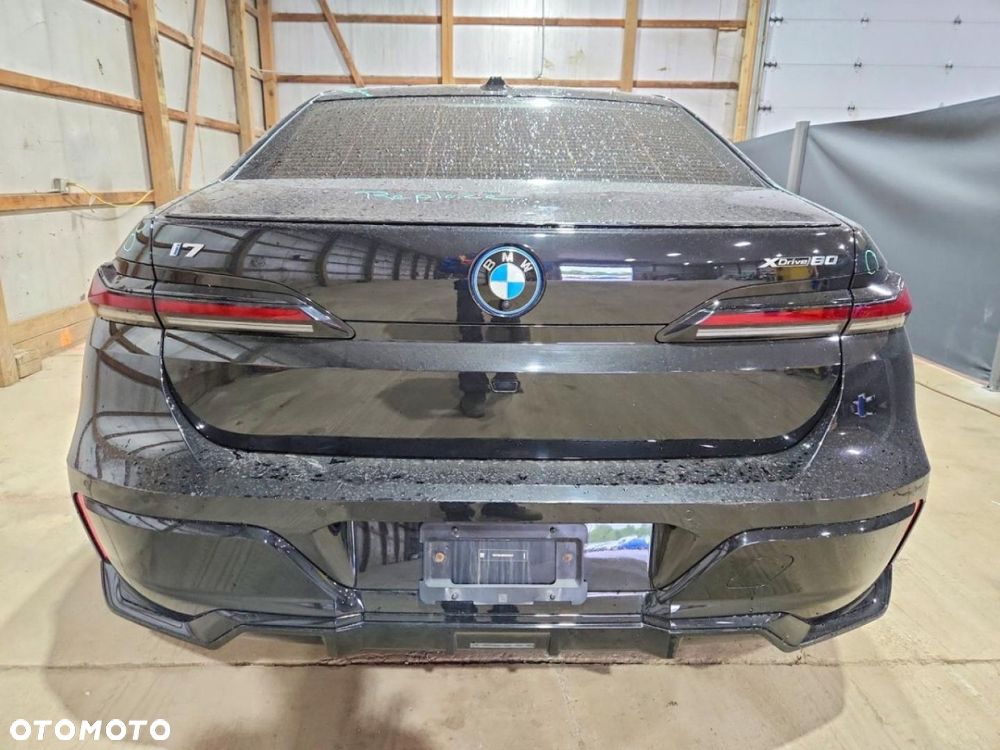 BMW i7 - 5