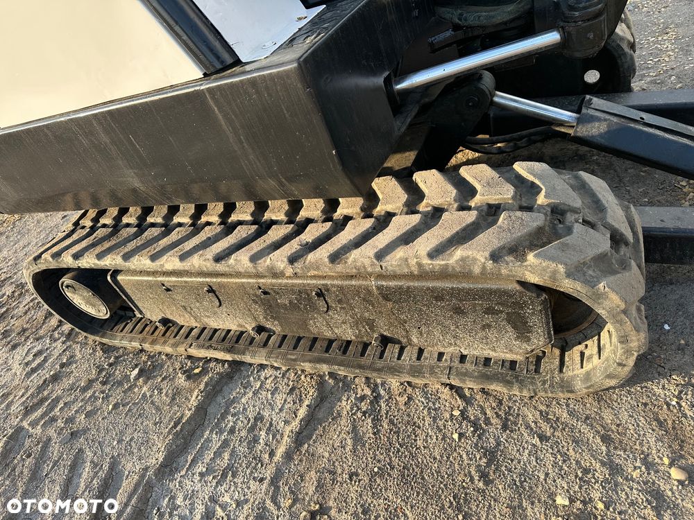 Bobcat EX120 - 6