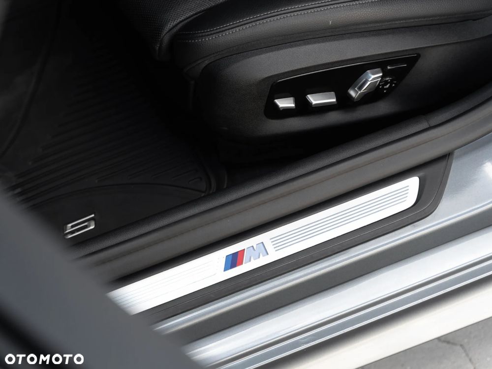 BMW Seria 5 530i xDrive M Sport sport - 32