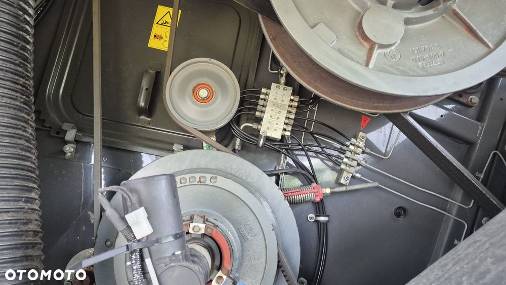 Claas Lexion 660 z hederem - 10