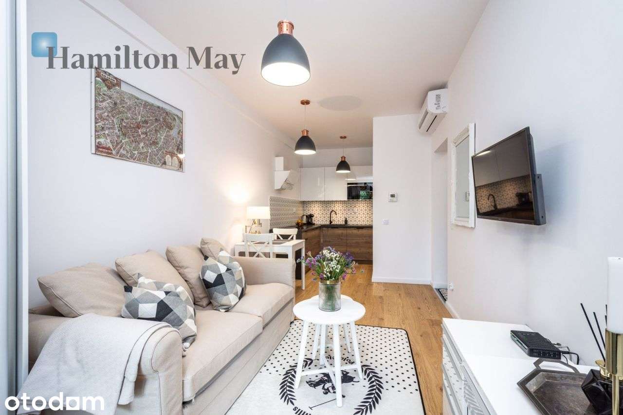 Studio z balkonem/centrum