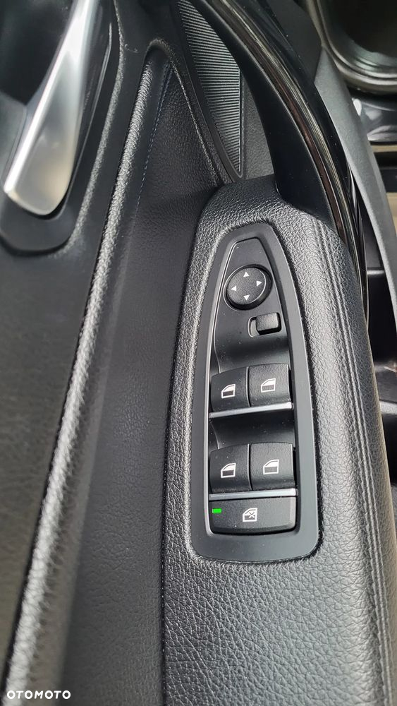 BMW Seria 1 118i M Sport Shadow - 10