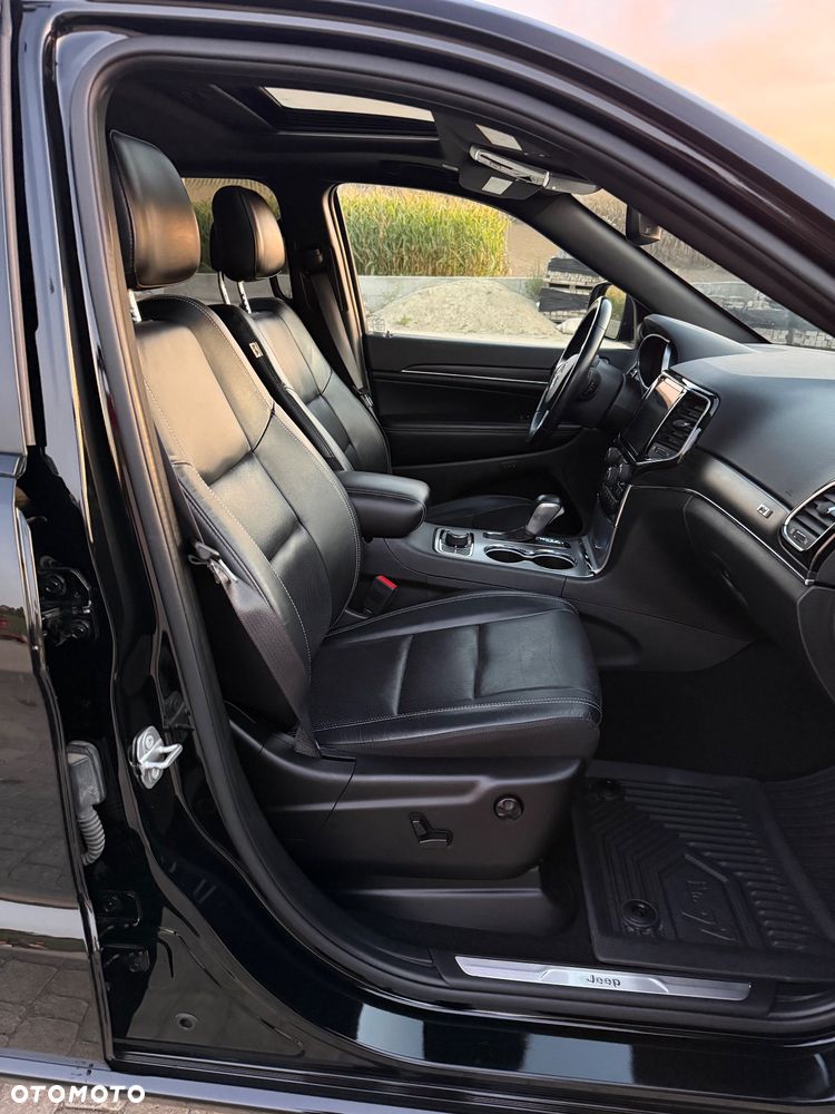 Jeep Grand Cherokee - 18