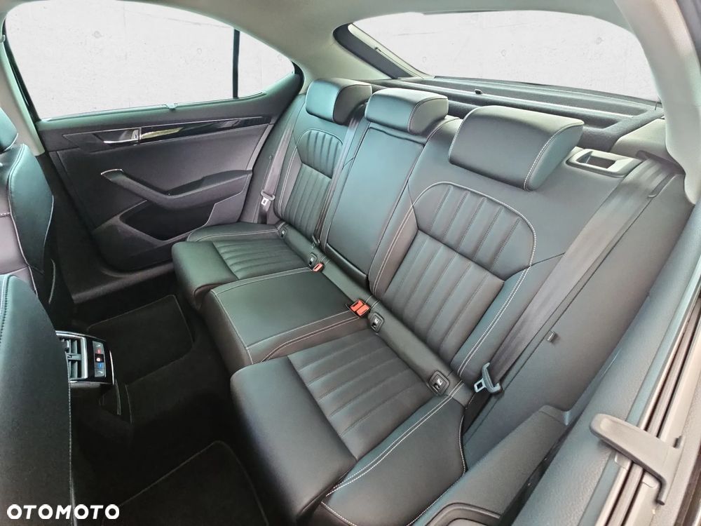 Skoda Superb 2.0 TSI L&K DSG - 20