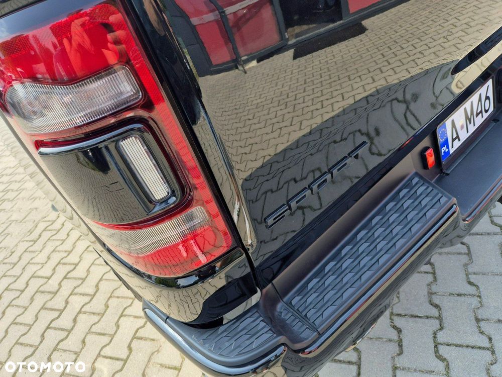 RAM 1500 Crew Cab Sport - 13