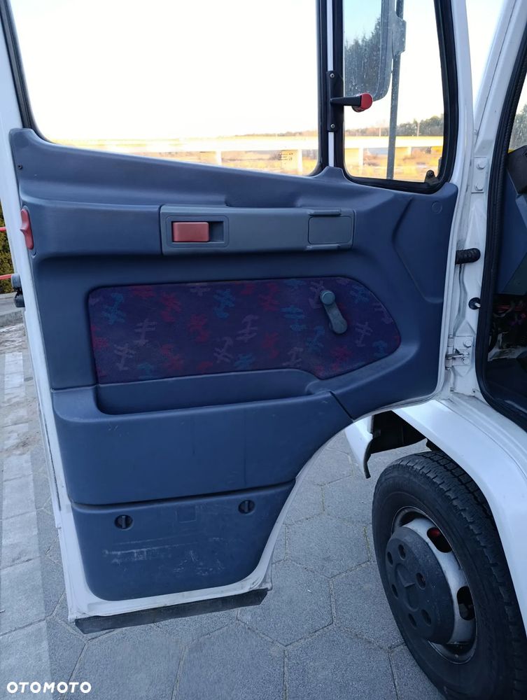 Mercedes-Benz Vario 814 - 17