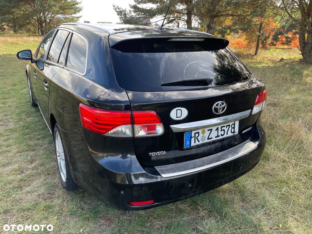 Toyota Avensis - 9