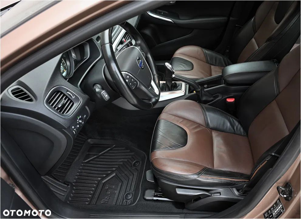 Volvo V40 Cross Country D3 Summum - 6