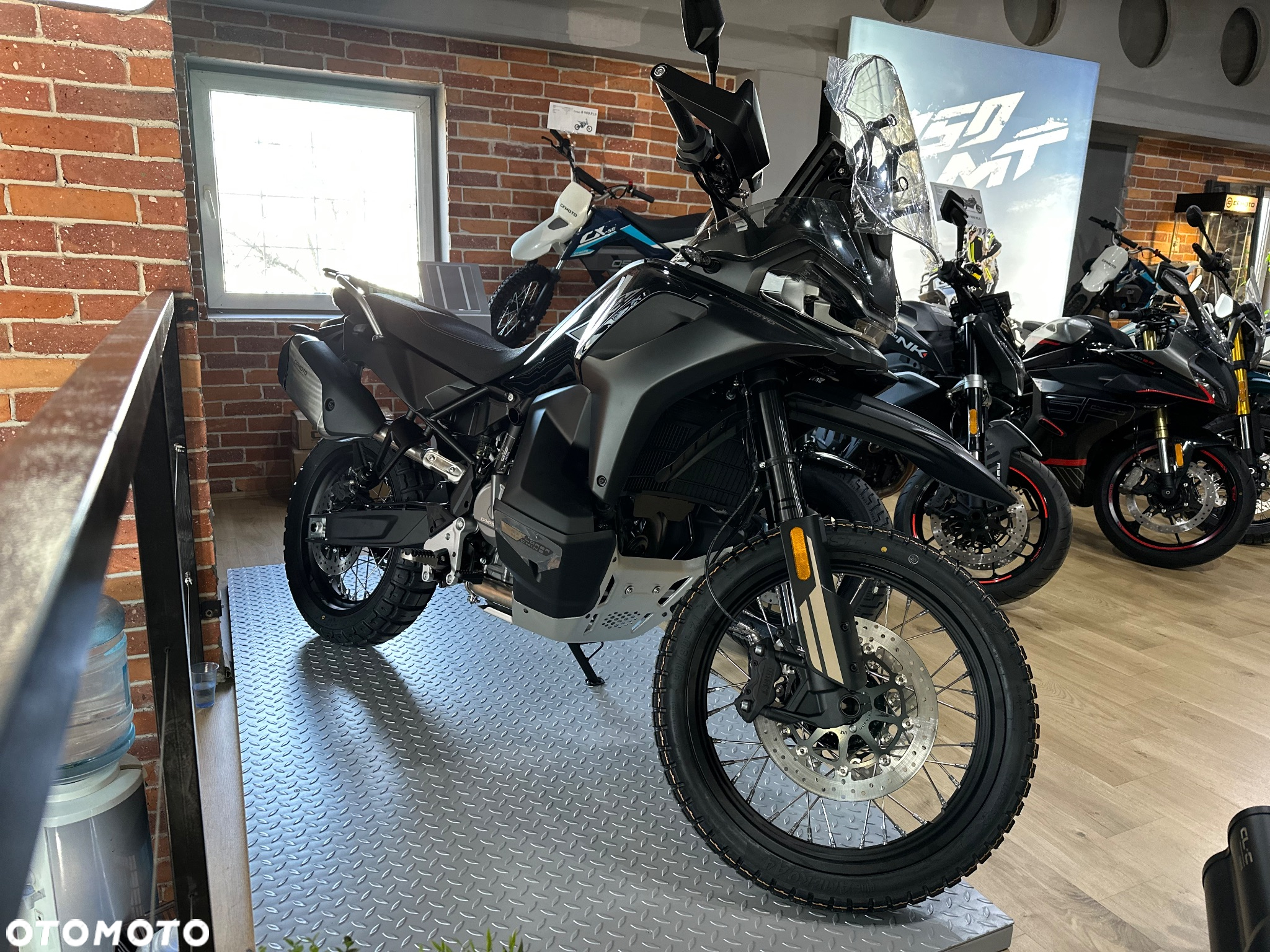 CFMoto MT