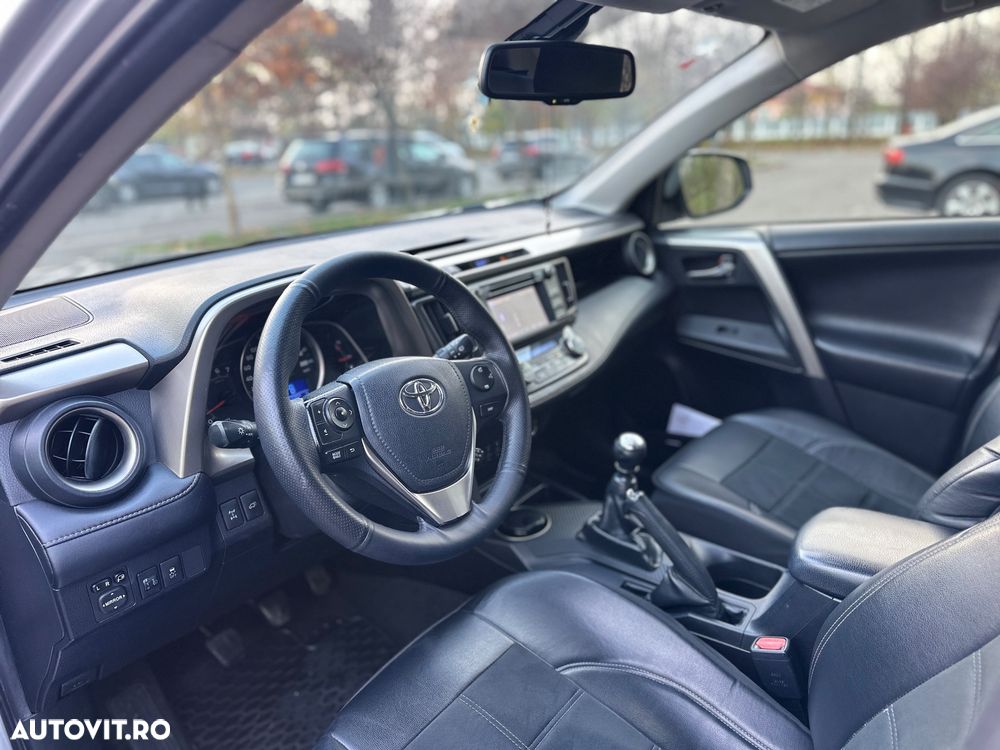 Toyota RAV4 2.2 D-4D 4WD Executive - 5