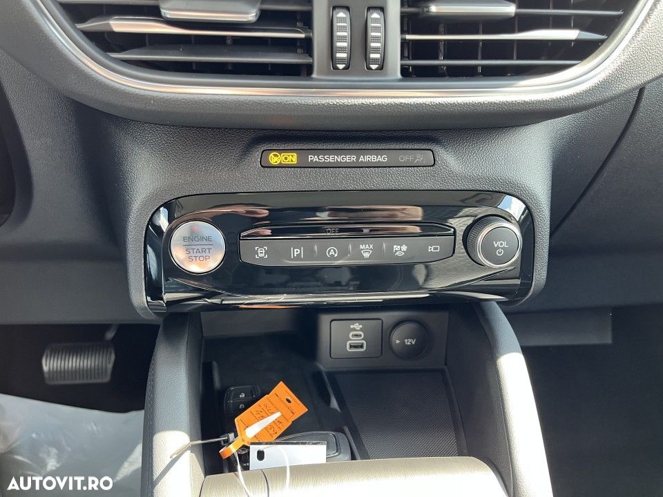 Ford Kuga - 15