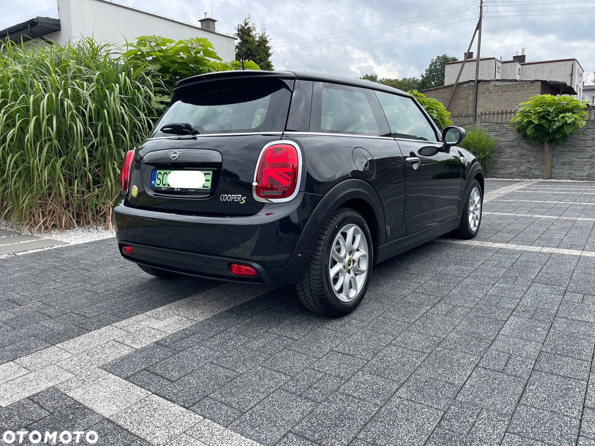 MINI Cooper SE Electric Trim - 12