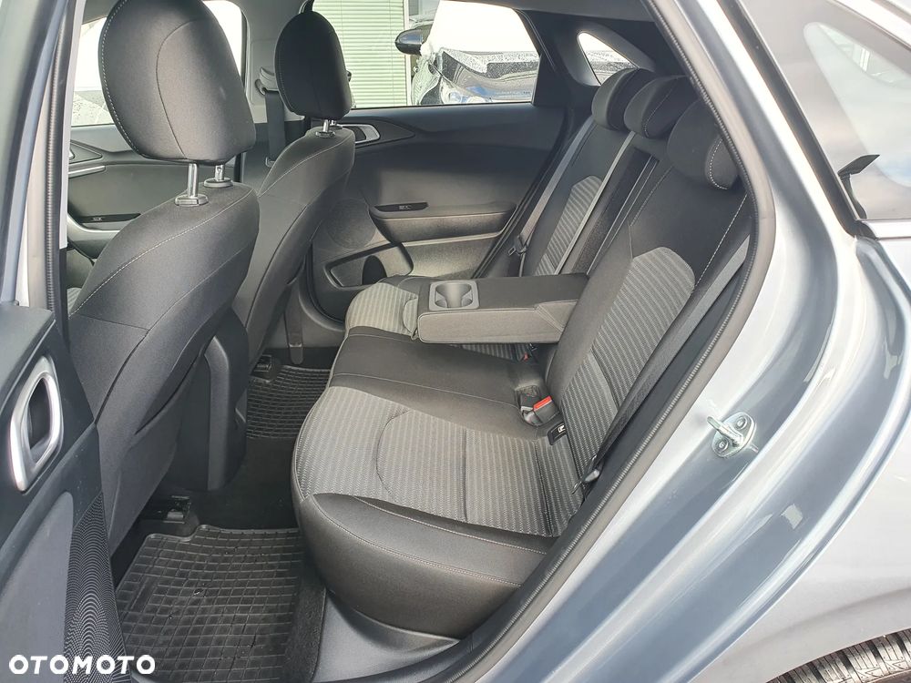 Kia Ceed 1.5 T-GDI M - 26