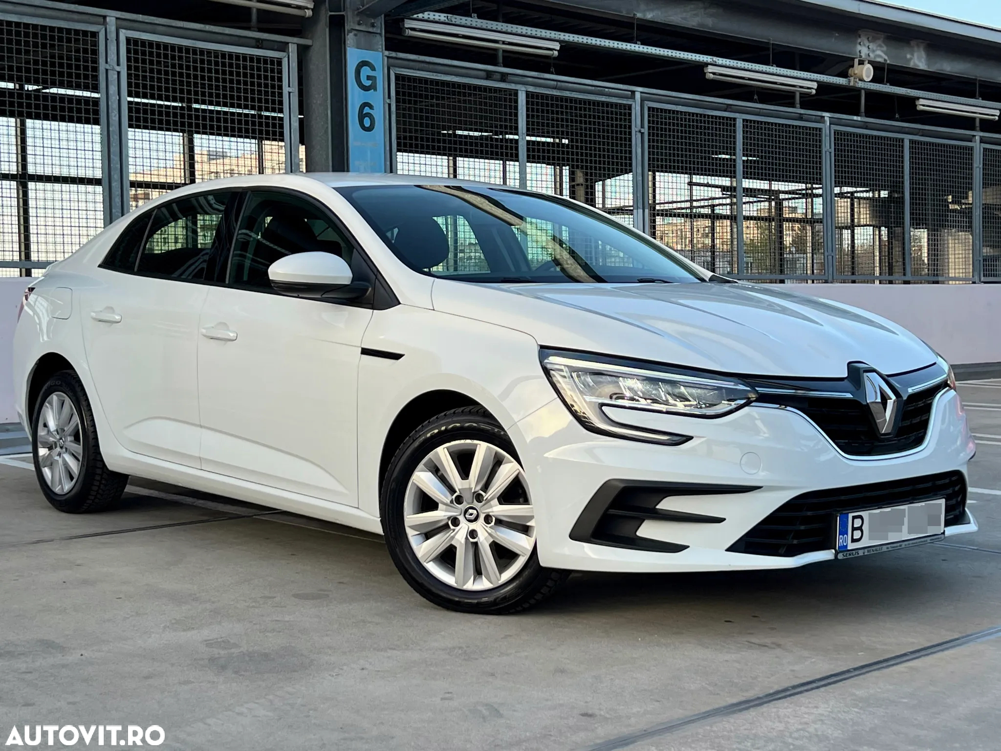 Renault Megane TCe 140 GPF Zen - 3