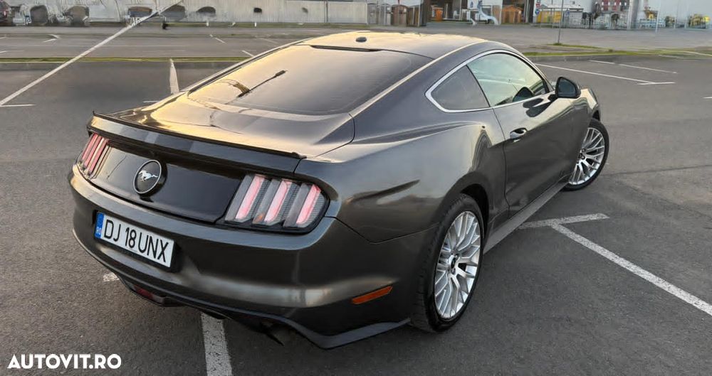 Ford Mustang 2.3 EcoBoost Aut. - 2