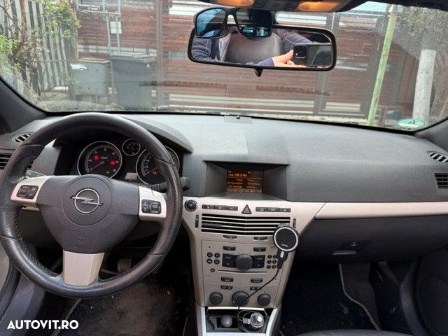 Opel Astra 1.9 CDTI Cosmo - 3