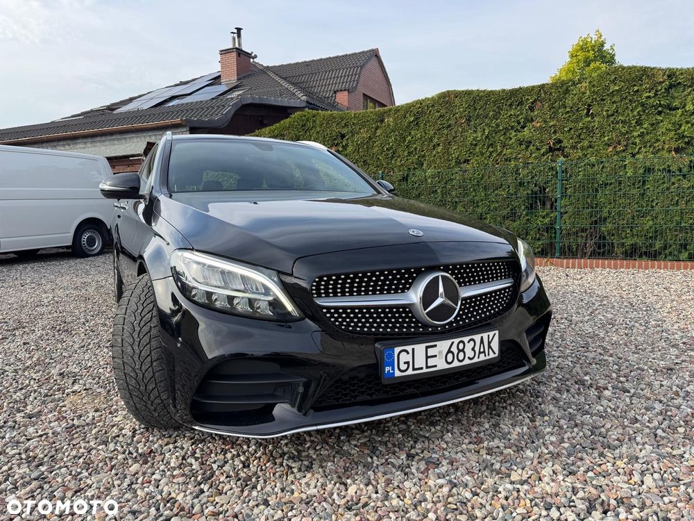 Mercedes-Benz C-Class 2018 photo 3