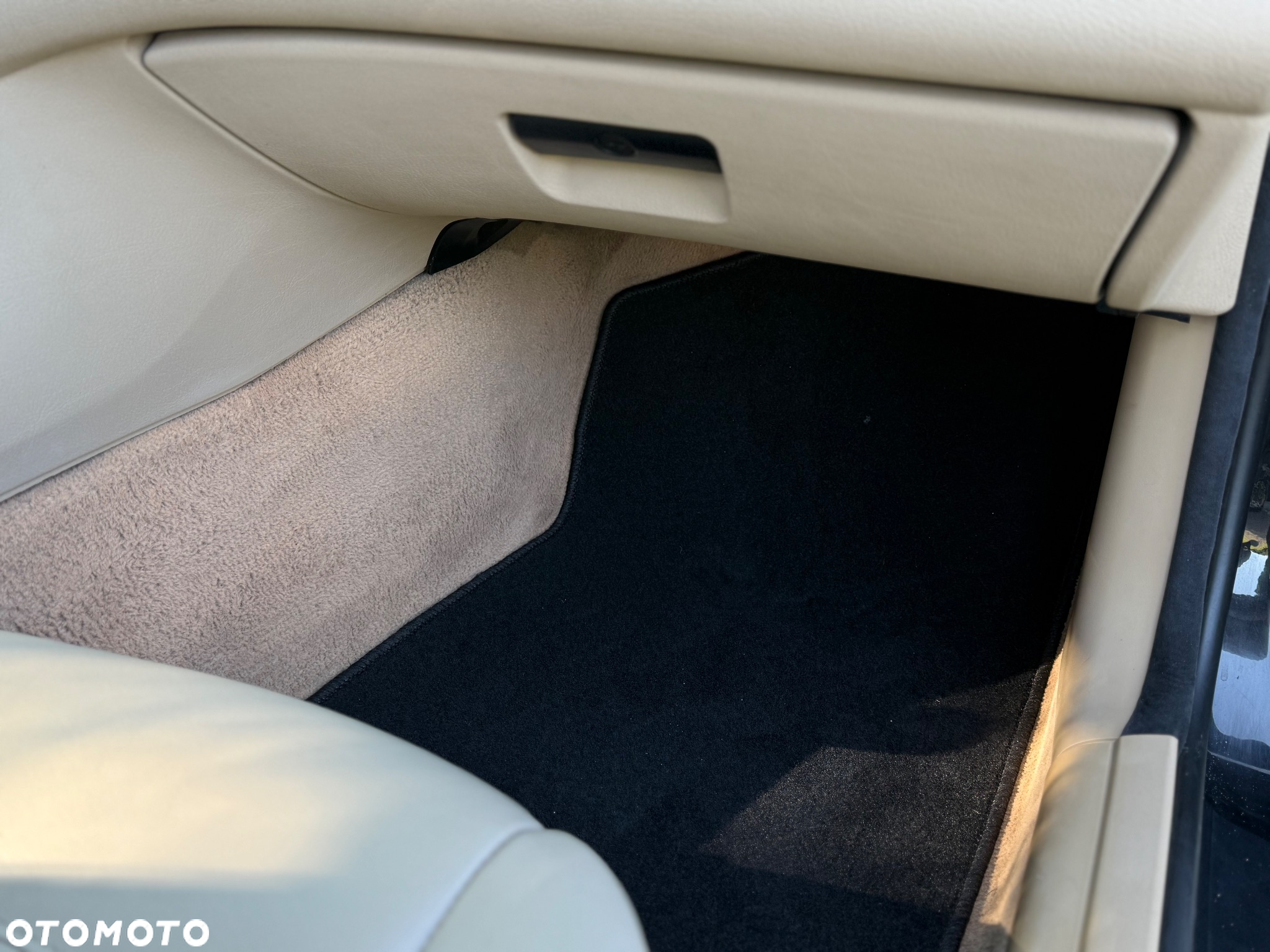 BMW Seria 3 330Ci - 28