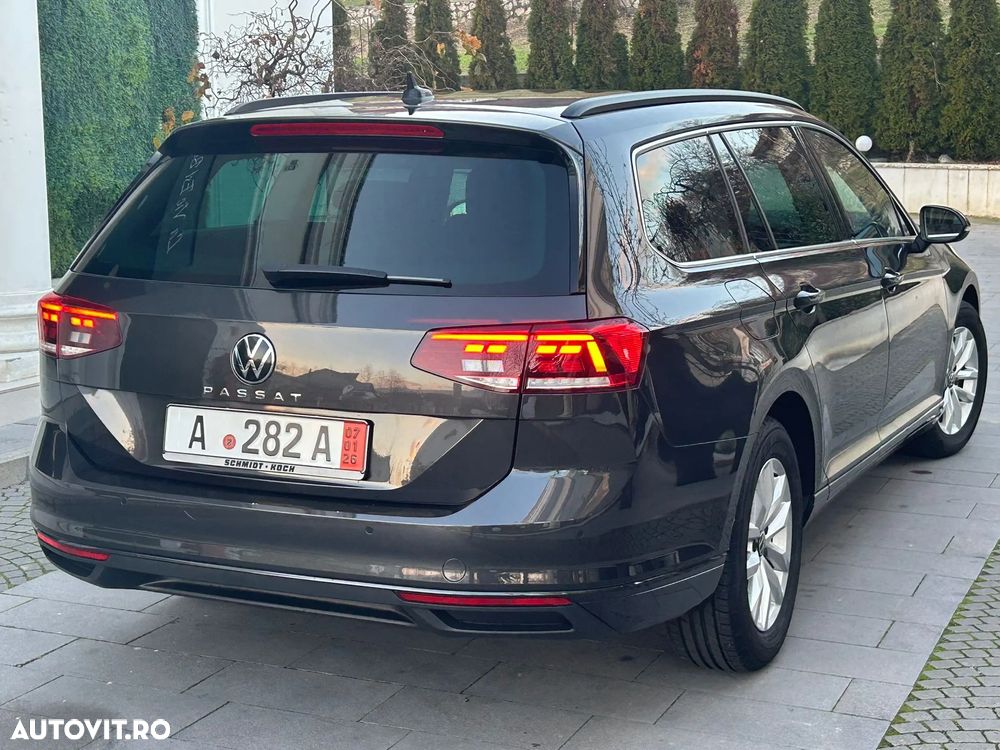 Volkswagen Passat Variant 2.0 TDI SCR DSG Comfortline - 8