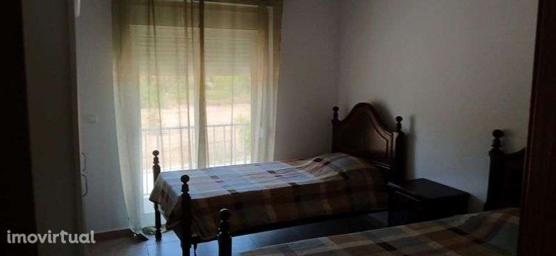 Transpassa se arrendamento de moradia - Grande imagem: 2/8